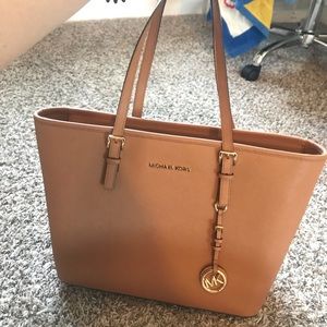 Micheal Kors Tote